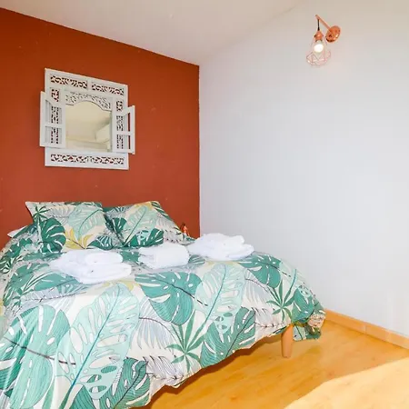 Apartamento Awesome In Calvi With Wifi And 1 Bedrooms